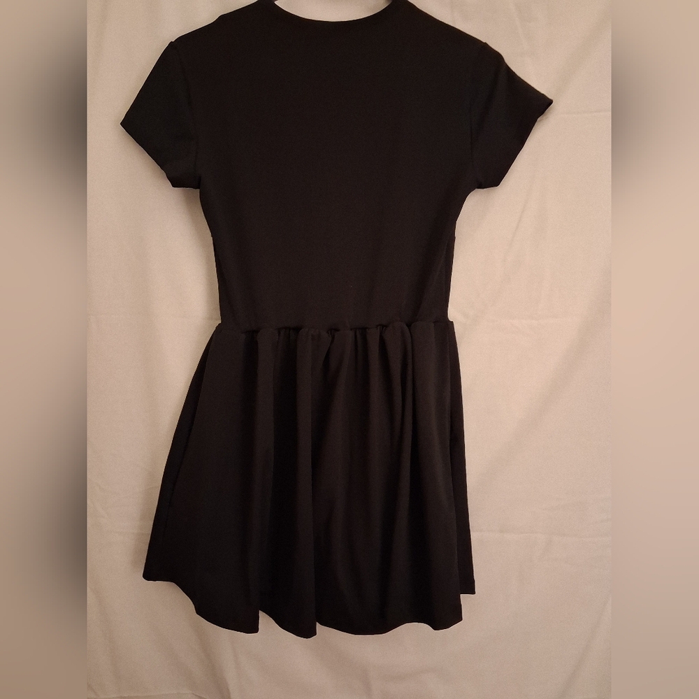 Elegant Black Short Sleeve Dress